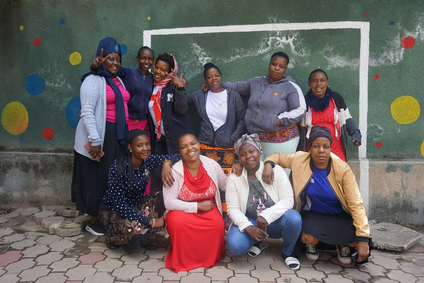 Die Frauen der Nähgruppe von Home of Malaika im Gruppenfoto